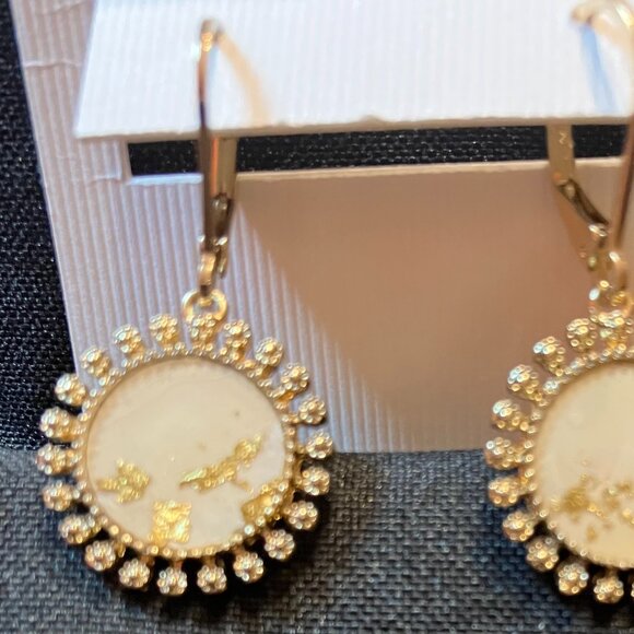 Glass Dangle Drop Pierced Earrings Kidney Wire Antique Victorian Style - Picture 1 of 4